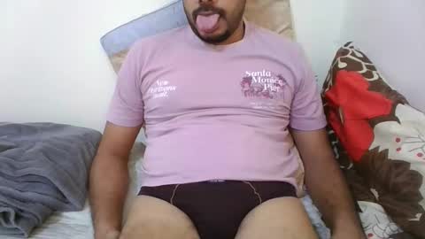 Hotboy8677 online show from April 4, 7:04 am