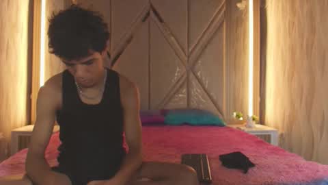 hotcouple_222 online show from March 6, 7:24 pm