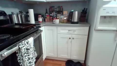 Snapshot of hotdog1124 chatting on September 17, 12:30 pm hotdog1124 online show from September 17, 12:30 pm