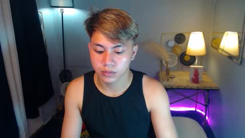 hotfucker_drei online show from September 24, 7:59 am