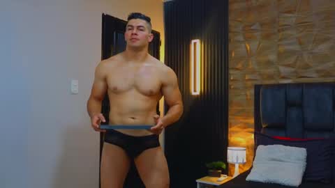 felipe  marcello online show from February 15, 7:50 pm