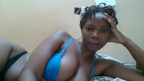 Queen online show from February 24, 4:04 am