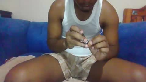 hotguyy001 online show from September 21, 4:16 am