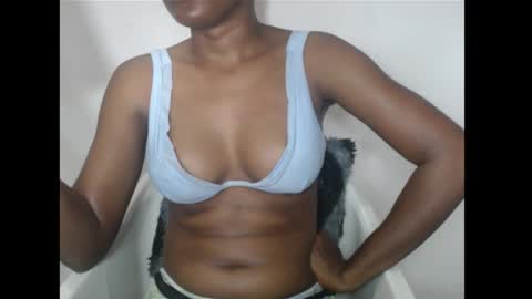 hotjessie0 online show from February 6, 8:07 am