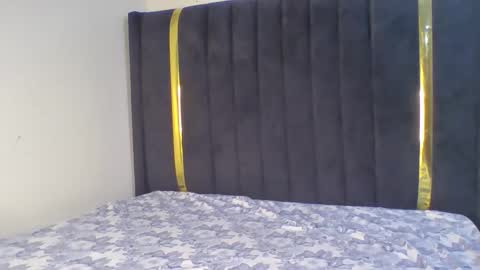 hotleen997564 online show from February 7, 9:01 am