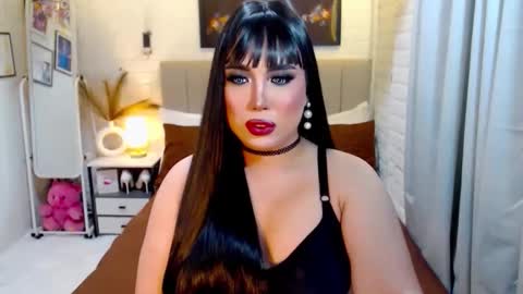 Snapshot of hotlexus69 chatting on October 27, 12:21 am LEXUS online show from October 27, 12:21 am