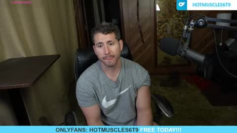 hotmuscles6t9 online show from June 5, 1:56 am
