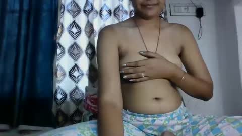 Snapshot of hotnsweetindian chatting on September 14, 5:54 am lola online show from September 14, 5:54 am