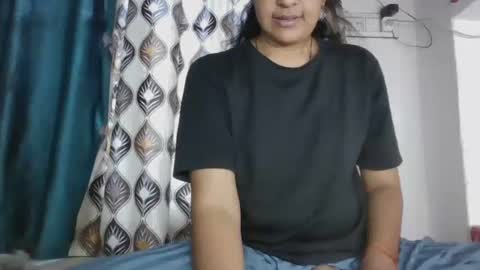 Snapshot of hotnsweetindian chatting on October 27, 6:35 am lola online show from October 27, 6:35 am