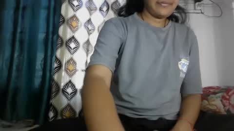 Snapshot of hotnsweetindian chatting on October 16, 9:53 am lola online show from October 16, 9:53 am