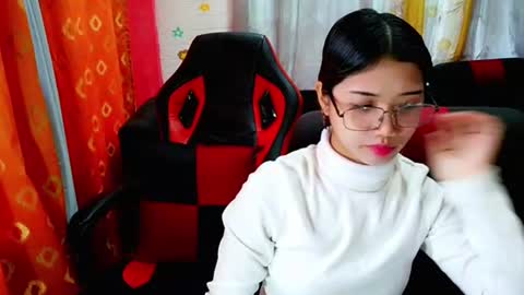 hotrichelleann online show from July 22, 12:57 am