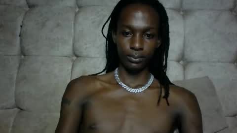 hotshadowx online show from April 15, 2:37 am