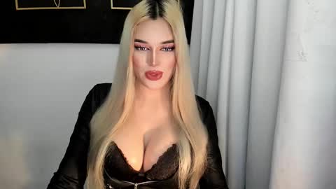 STELLA online show from November 25, 11:58 pm