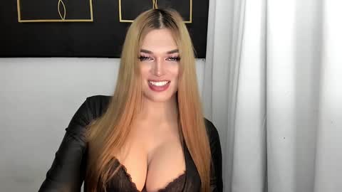 STELLA online show from March 2, 12:01 pm