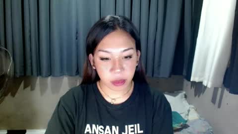 jelaigrande  online show from July 13, 5:49 pm