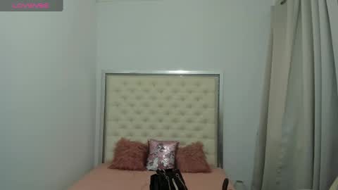 Snapshot of hott_eryka chatting on September 30, 9:09 am Eryka online show from September 30, 9:09 am