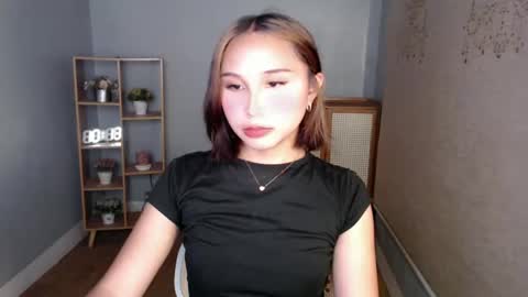 Snapshot of hottest_girl_vivianexx chatting on March 8, 10:22 am    online show from March 8, 10:22 am