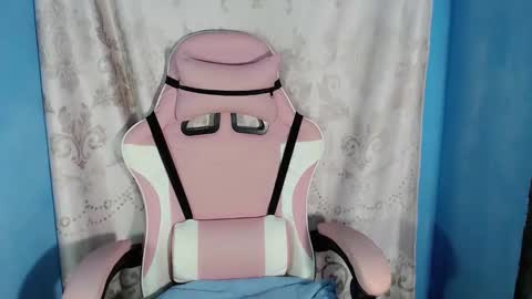 Snapshot of hottest_girl_vivianexx chatting on October 25, 3:23 pm    online show from October 25, 3:23 pm