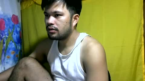 HottestPinoy32 online show from June 19, 8:15 pm