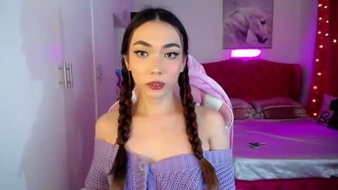 LEXIE- dont forget to give me thumbs up online show from December 9, 6:57 pm