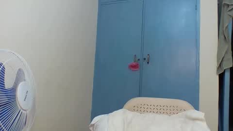 hottie_mammy online show from April 16, 2:44 am