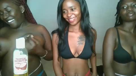 hottie_mistie online show from April 16, 9:39 pm