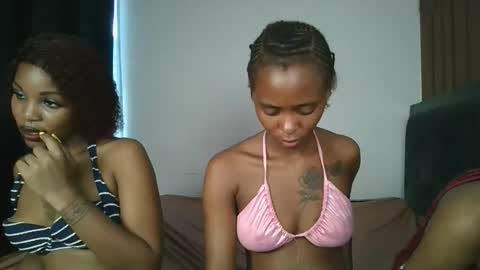 hottie_mistie online show from April 13, 9:24 am