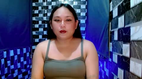 hottie_uzeah21 online show from June 15, 9:34 am