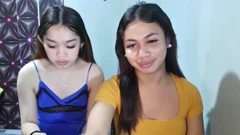 Snapshot of hottiescummerx chatting on February 4, 3:22 am N I C A online show from February 4, 3:22 am