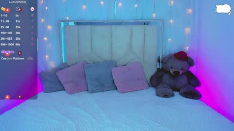 hotzarasweet online show from April 11, 8:24 pm