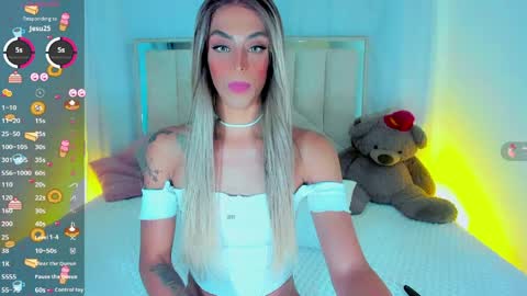 hotzarasweet online show from April 7, 9:28 pm