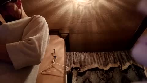 houndmefromhell online show from February 20, 9:11 am