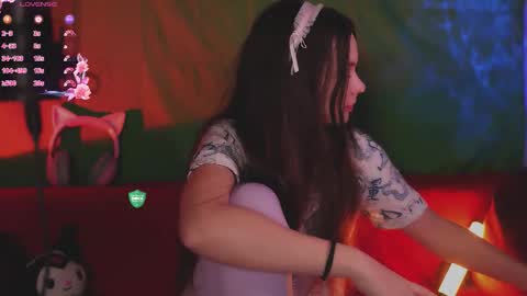 Mia online show from September 22, 5:17 pm