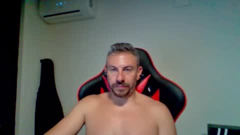 Snapshot of huge__cumshot chatting on September 9, 5:57 pm huge__cumshot online show from September 9, 5:57 pm