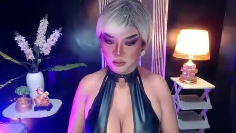 Christine online show from May 3, 11:16 am
