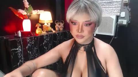 Christine online show from June 6, 9:31 pm