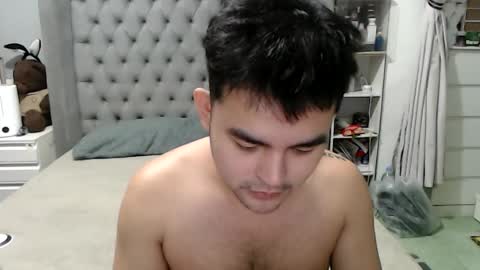 AJ online show from December 14, 8:04 pm