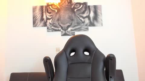 Eli online show from February 26, 12:03 am