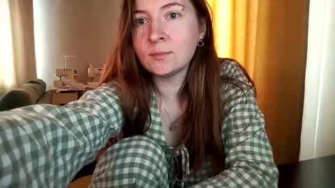 HumpyGrey online show from March 2, 7:15 am