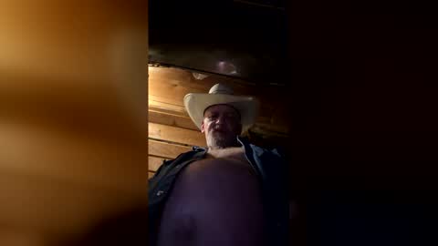 hung34u online show from April 8, 8:28 am