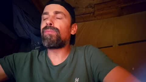 hung_horny_brit online show from July 18, 10:34 pm