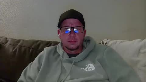 HuingsingleDad79 online show from April 19, 10:16 am