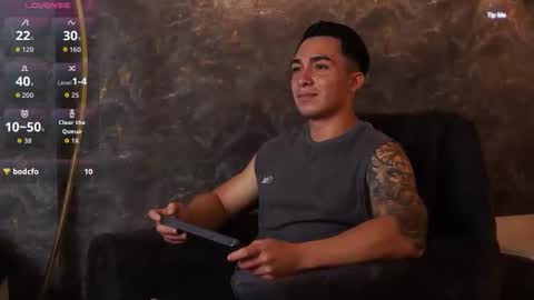 hunk_ryan online show from November 28, 4:14 pm