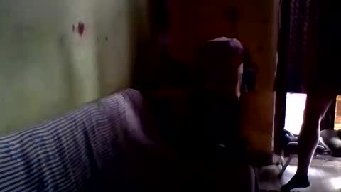 hunkster102 online show from February 15, 5:41 am