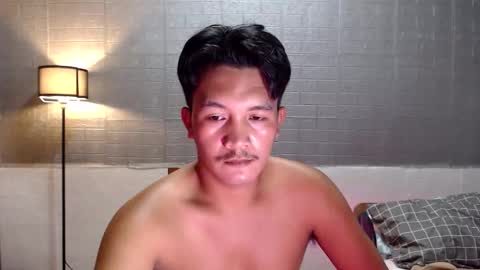 hunkylloyd online show from March 21, 4:29 am