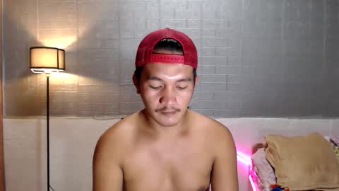 hunkylloyd online show from March 8, 2:26 am