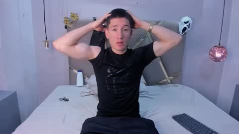 hunterheat_ online show from October 11, 12:21 pm