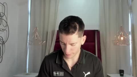 hunterheat_ online show from November 27, 12:13 pm