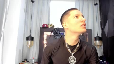 hunterheat_ online show from April 11, 2:21 pm