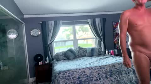 Snapshot of hvacstud4 chatting on October 2, 11:53 am hvacstud4 online show from October 2, 11:53 am